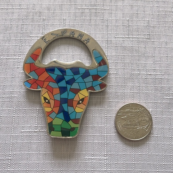 VINTAGE MAGNET BULL SHAPED BOTTLE OPENER FROM SPAIN - Picture 4 of 4